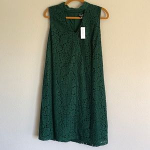 Green lace, choker sleeveless dress